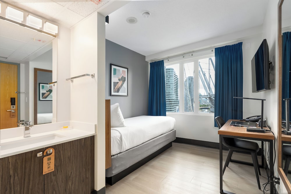 Room, 1 Twin Bed, Shared Bathroom