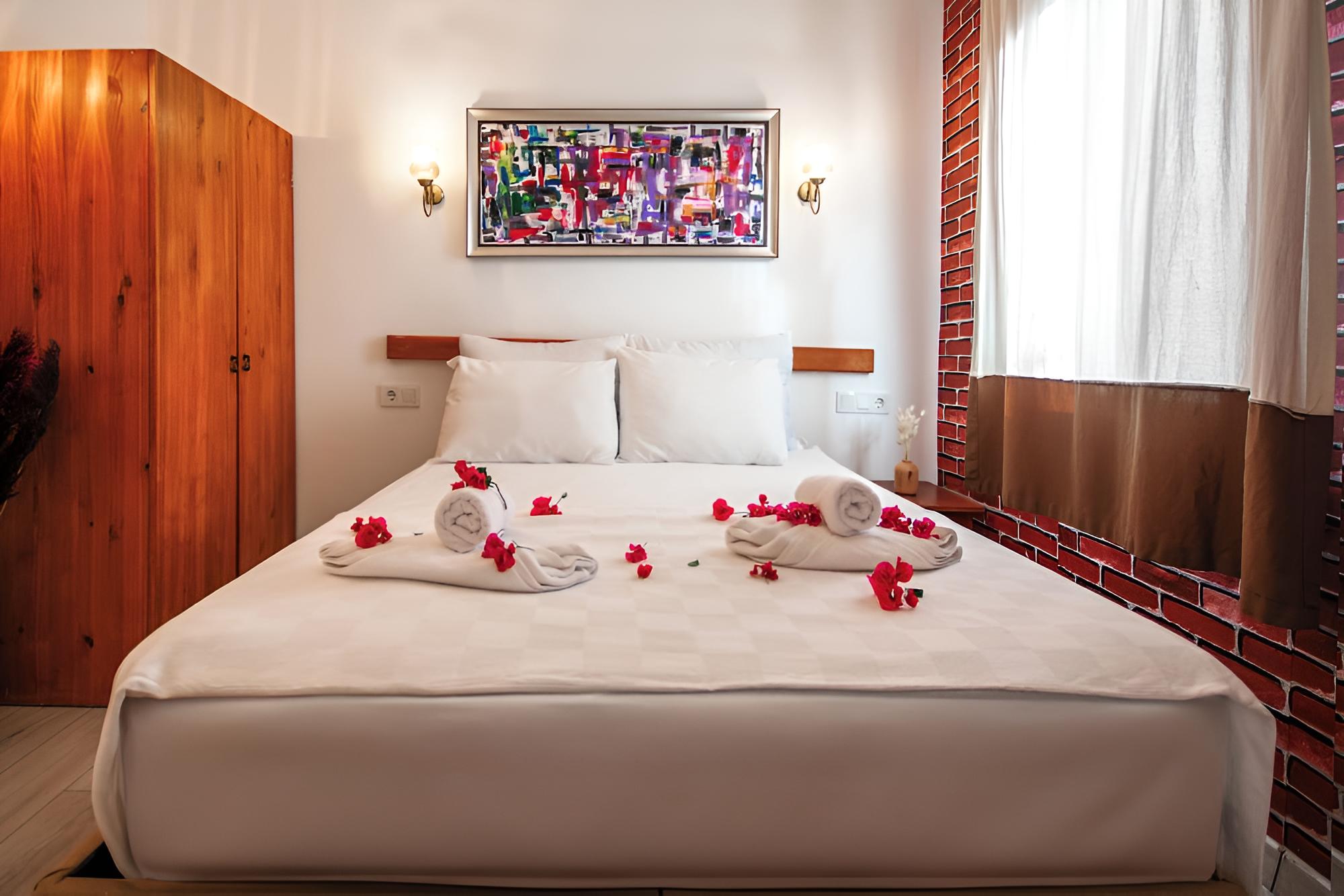Classic Double Room, 1 Bedroom, Courtyard Area photo 2