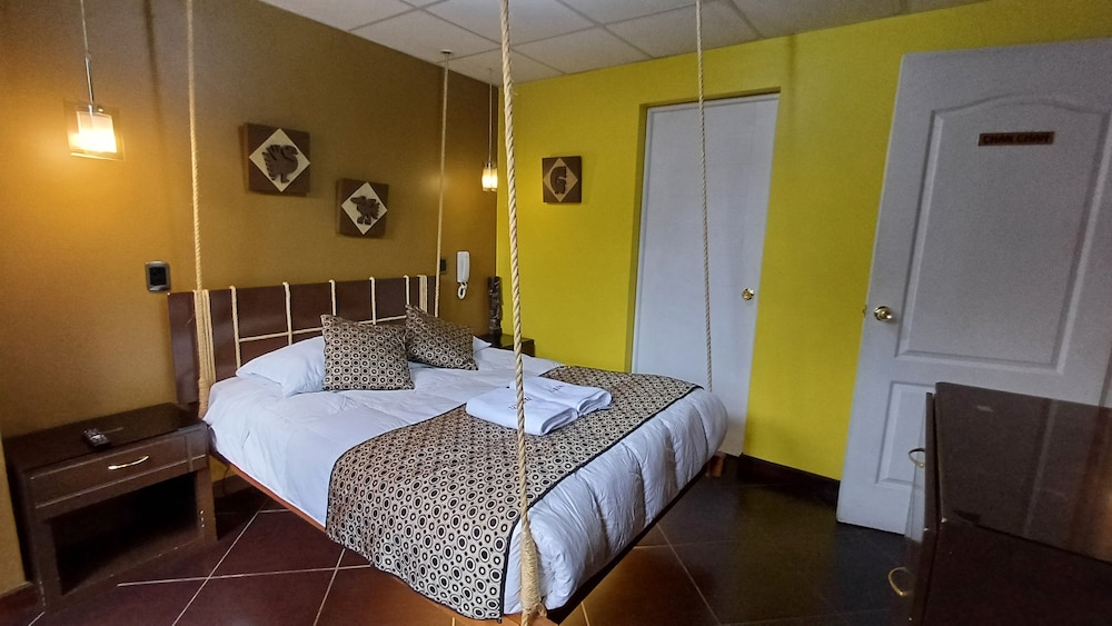 Double Room - Photo 12
