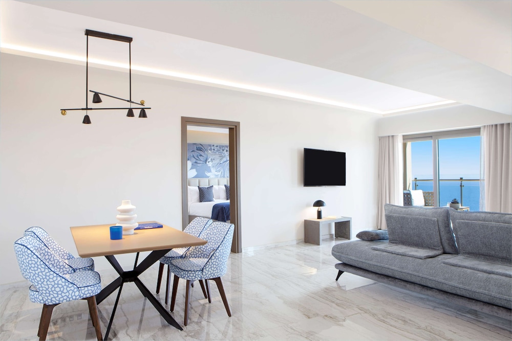 Executive Suite, Sea View - Photo 3