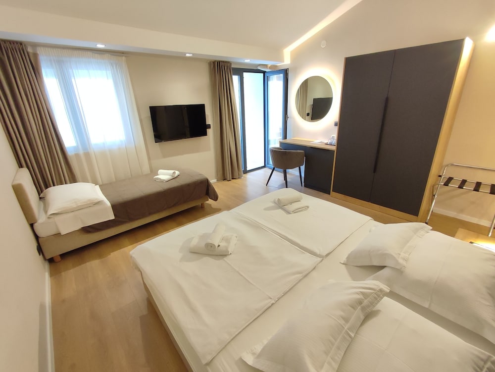 Comfort Suite Sea/Pool View