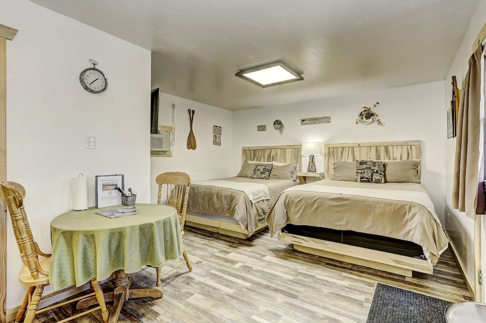 Room, Kitchenette photo 1