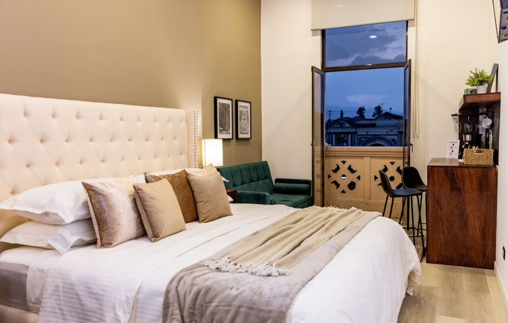 Comfort Suite, Balcony, Park View