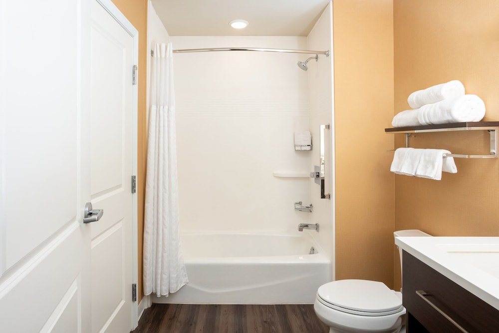 Studio Suite, 2 Queen Beds thumbnail 5