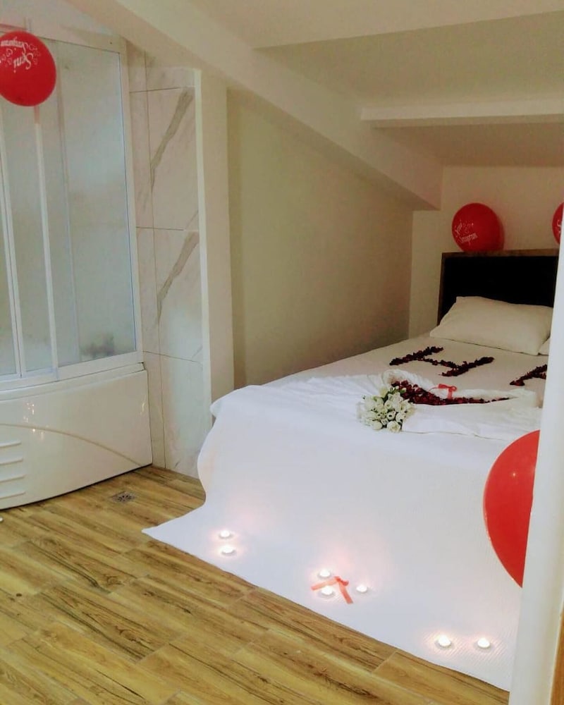 Apartment, 1 Bedroom, Ensuite photo 1