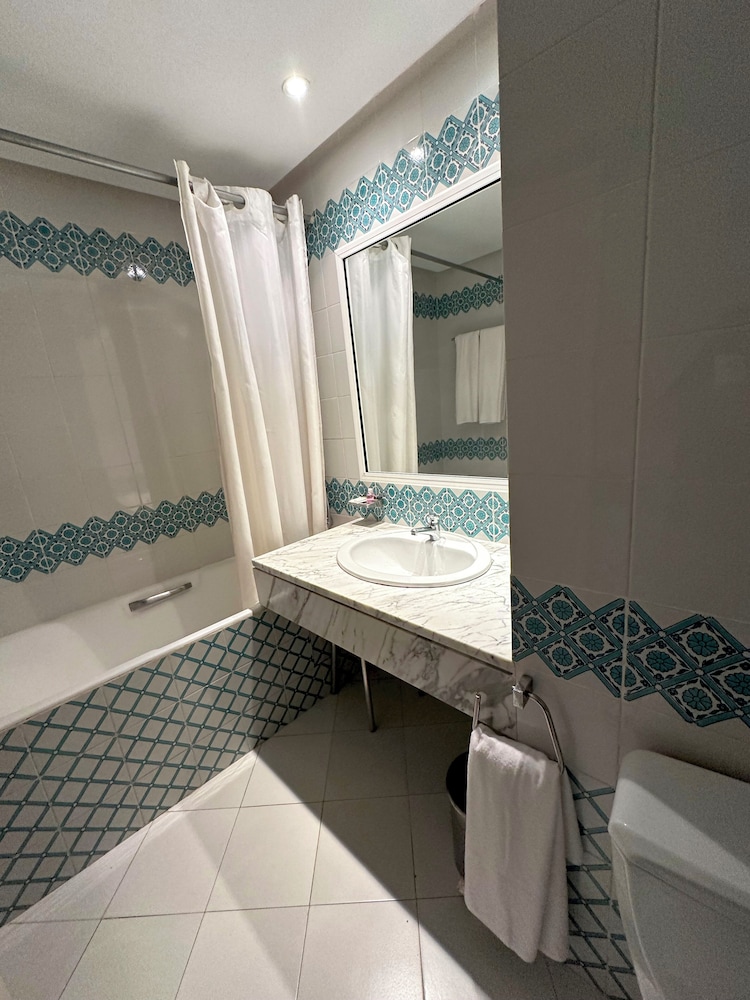 Standard Double Room - Photo 4