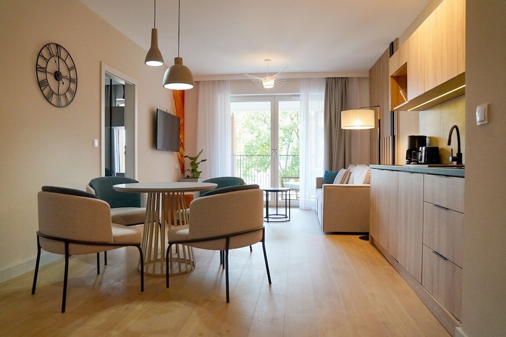 Standard Apartment, 2 Bedrooms, Pool View