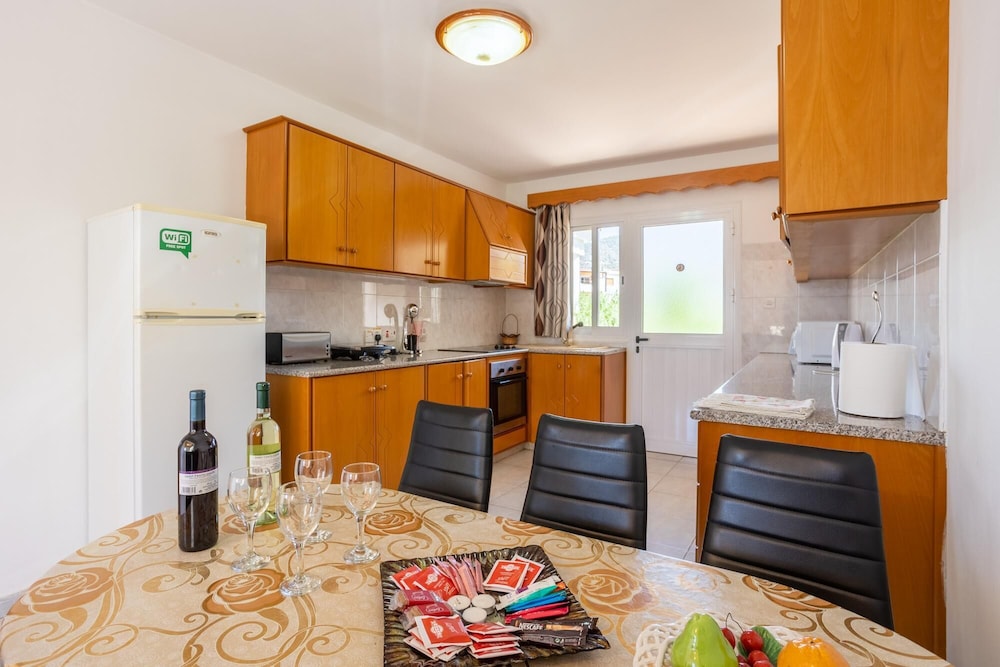 Villa photo 2