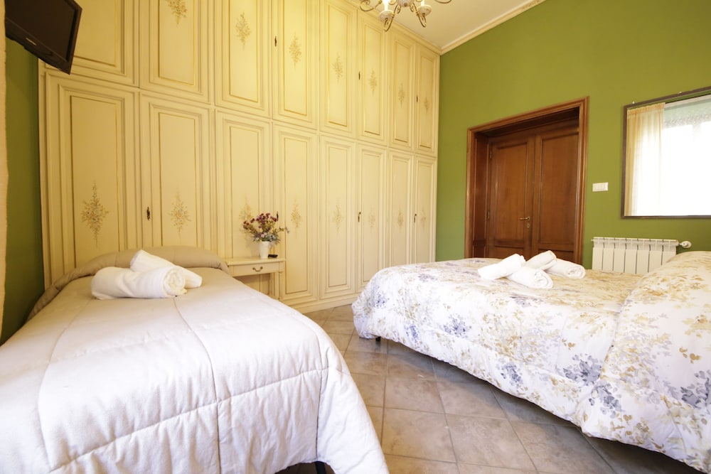 Triple Room photo 2