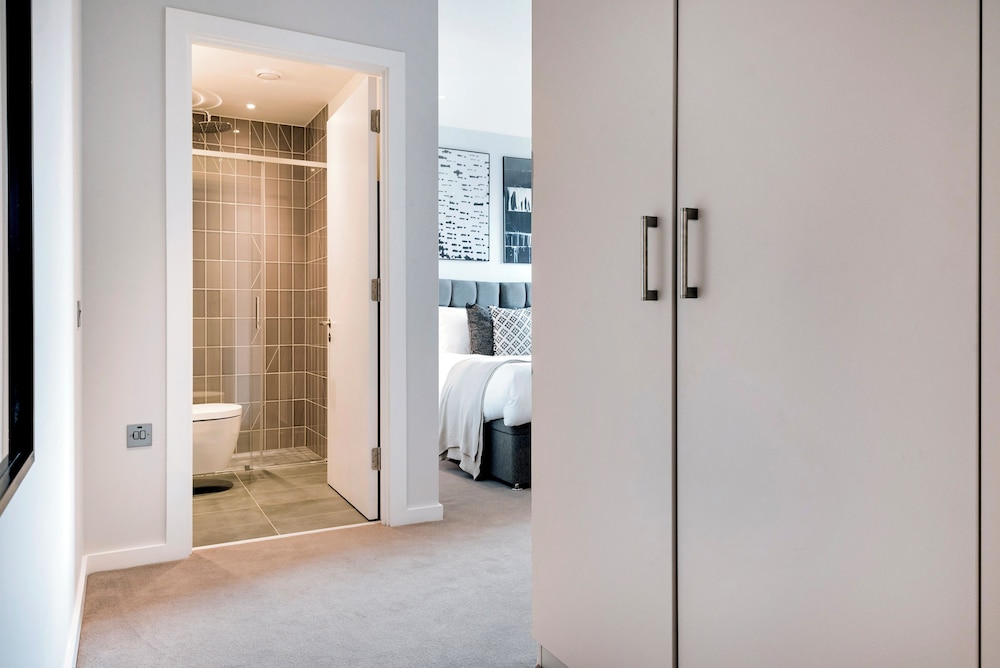 Deluxe Apartment, City View photo 3