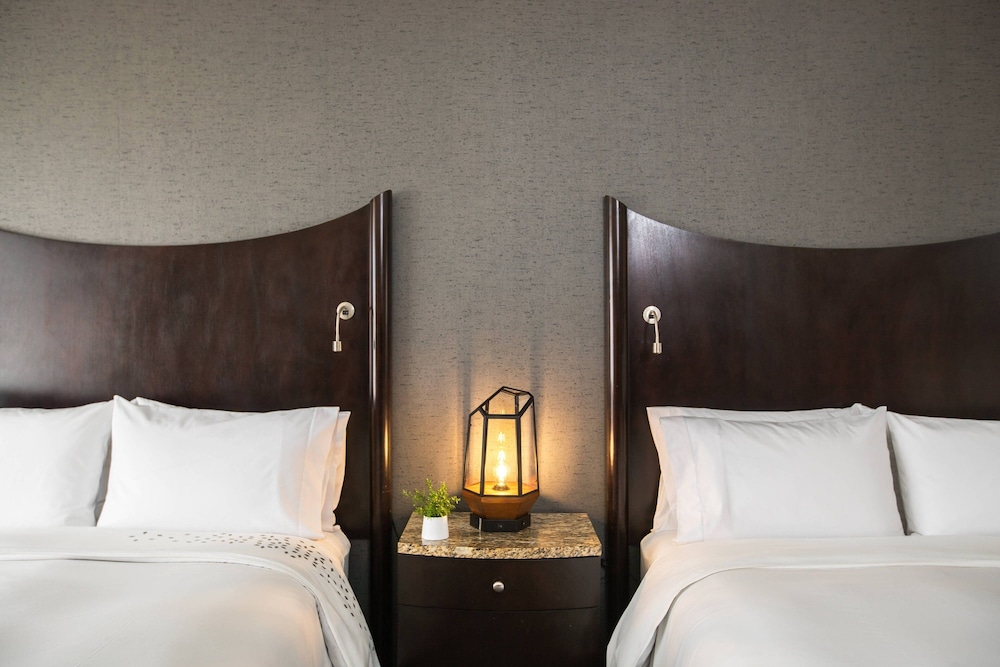 Club Room, Multiple Beds - Photo 2