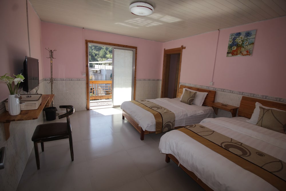 Deluxe Twin Room photo 1