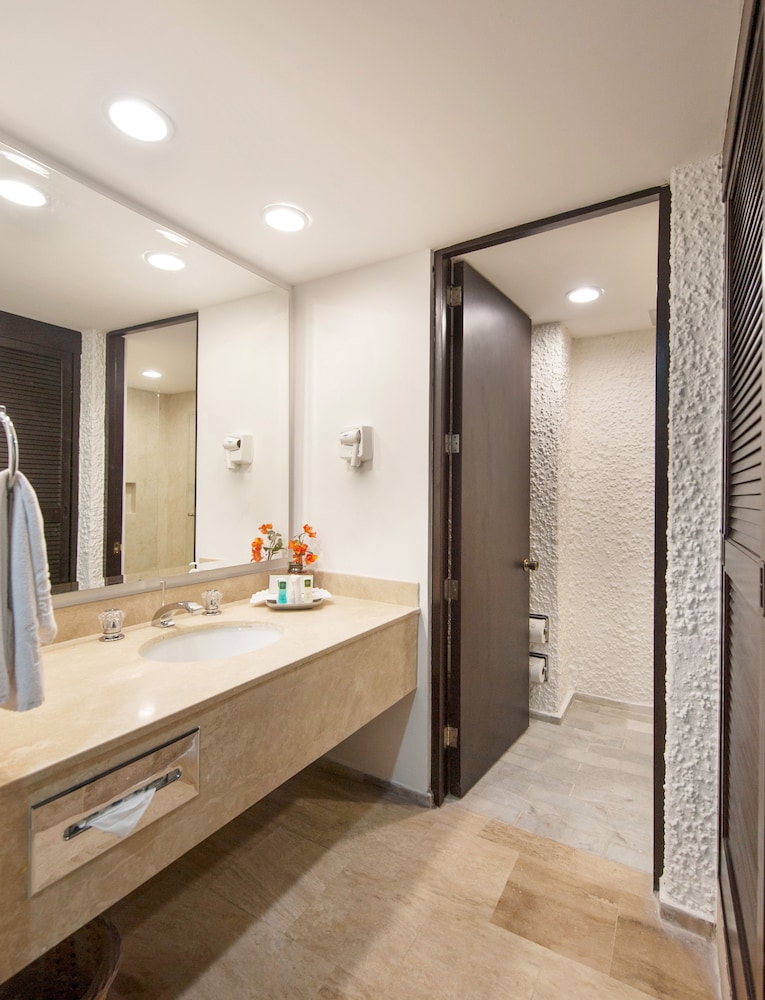 Ocean View Elite - Photo 5