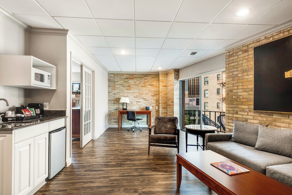 Presidential Suite