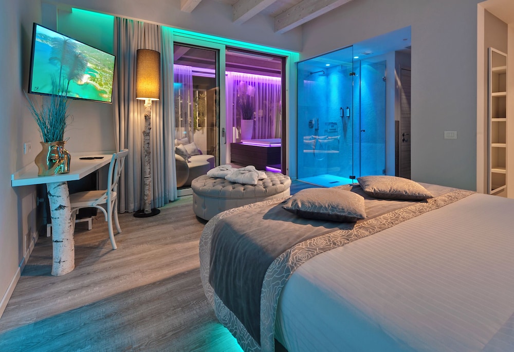 Suite Emotion with Whirpool photo 2