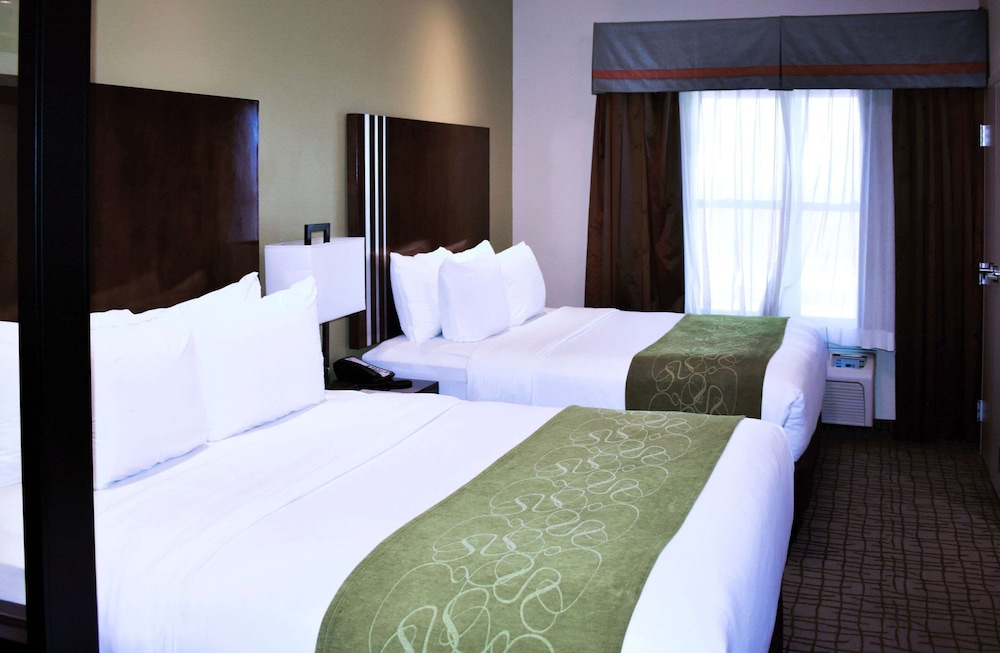 Suite, Multiple Beds, Non Smoking photo 3
