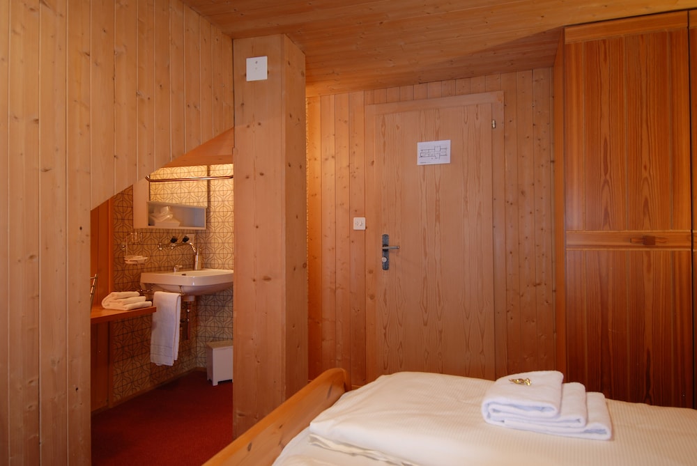Double Room, Shared Bathroom photo 3
