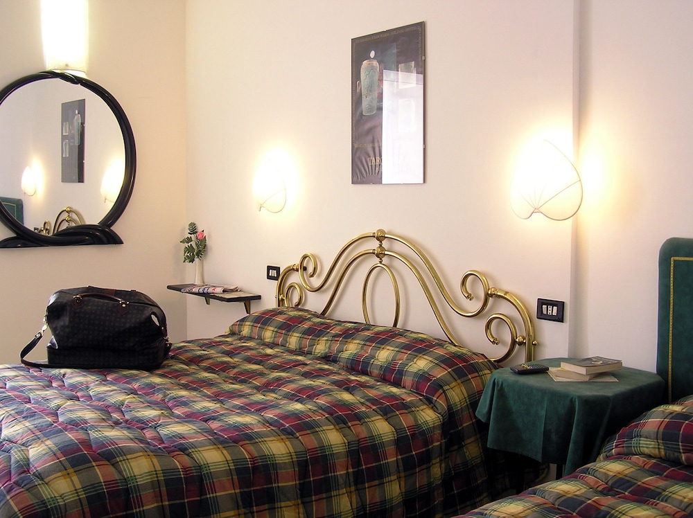 Standard Triple Room photo 2