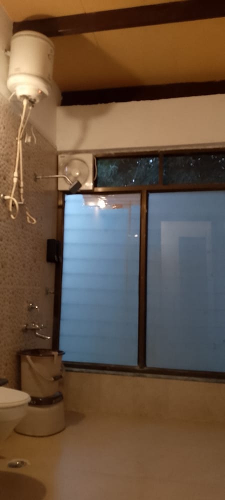 Deluxe Room, 1 Double Bed photo 2