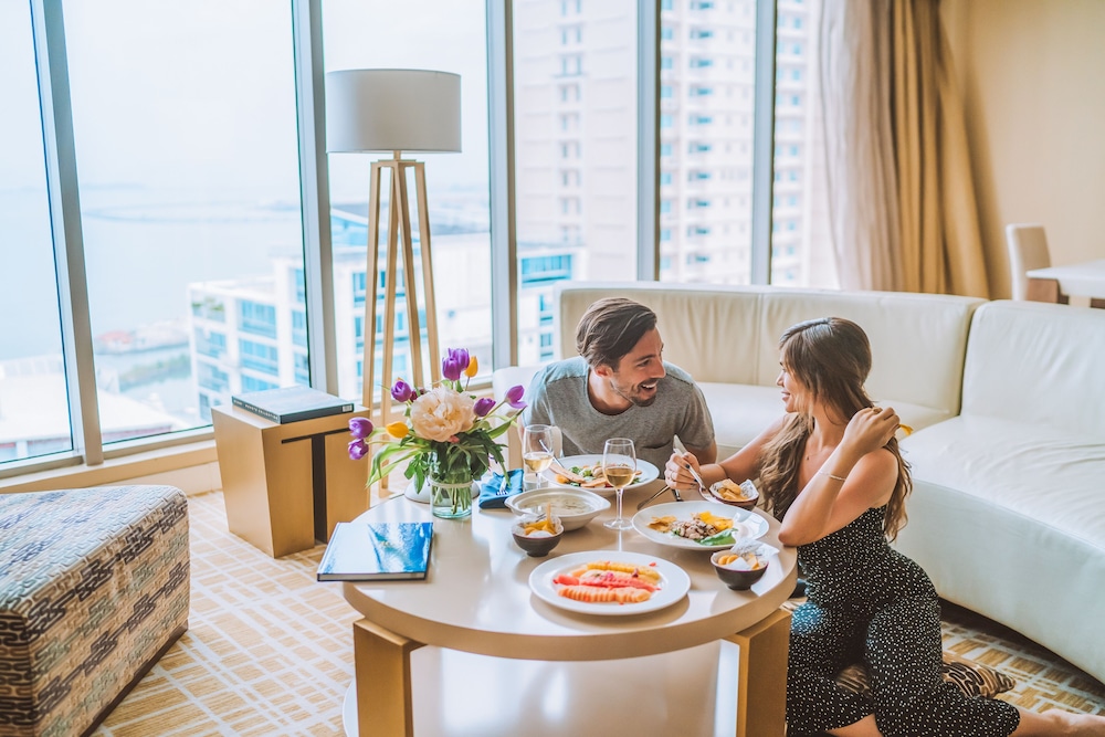 Suite, 1 King Bed, Non Smoking, Ocean View - Photo 6