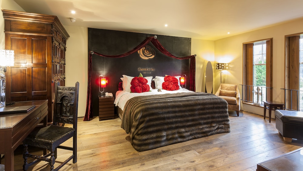Deluxe Suite, 1 King Bed photo 1