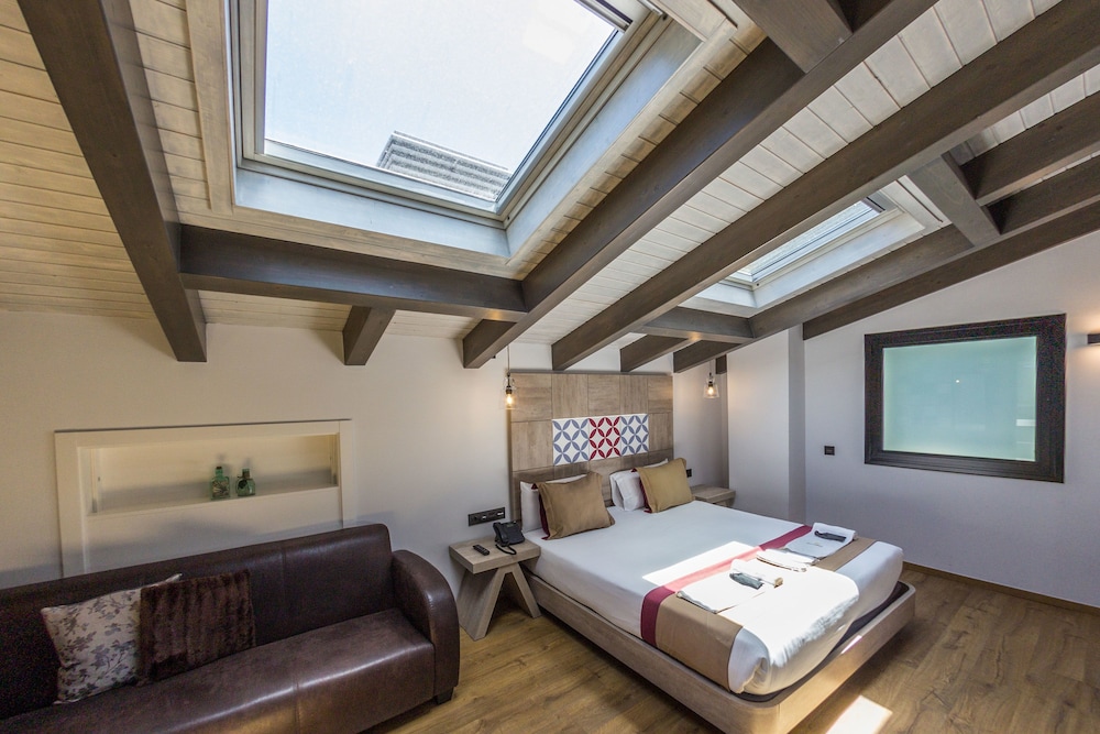 Deluxe Double Room, Hot Tub photo 2