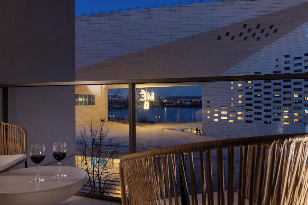 Family Room Garonne view