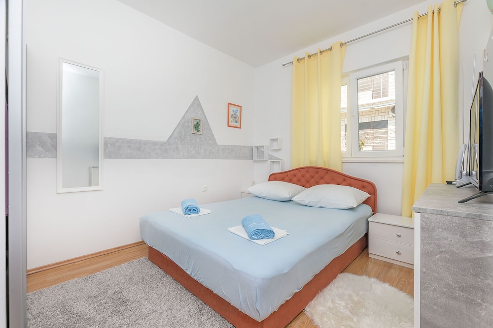 Apartment (A1) photo 2