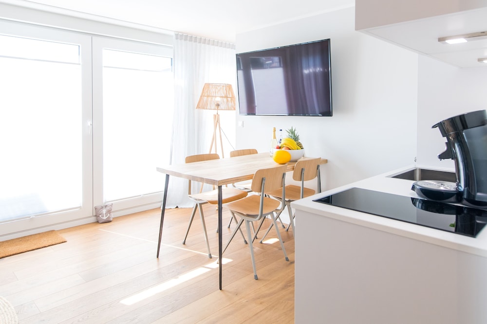Luxury Condo photo 2