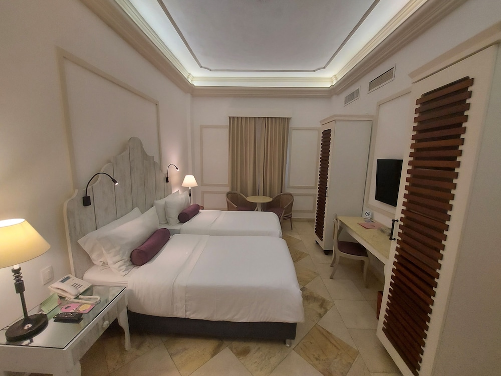 Premium Room, 2 Twin Beds, Non Smoking - Photo 3