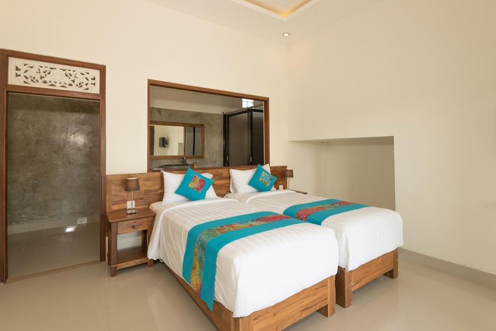 Family Studio Suite, Multiple Beds, Garden View