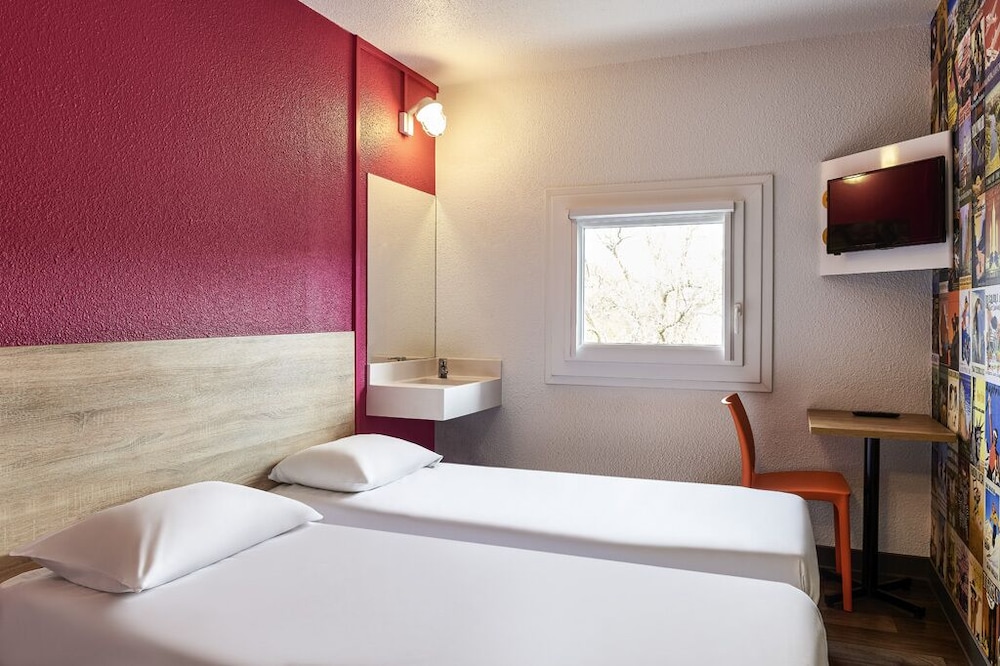 Room, Twin Bed (Side Car)