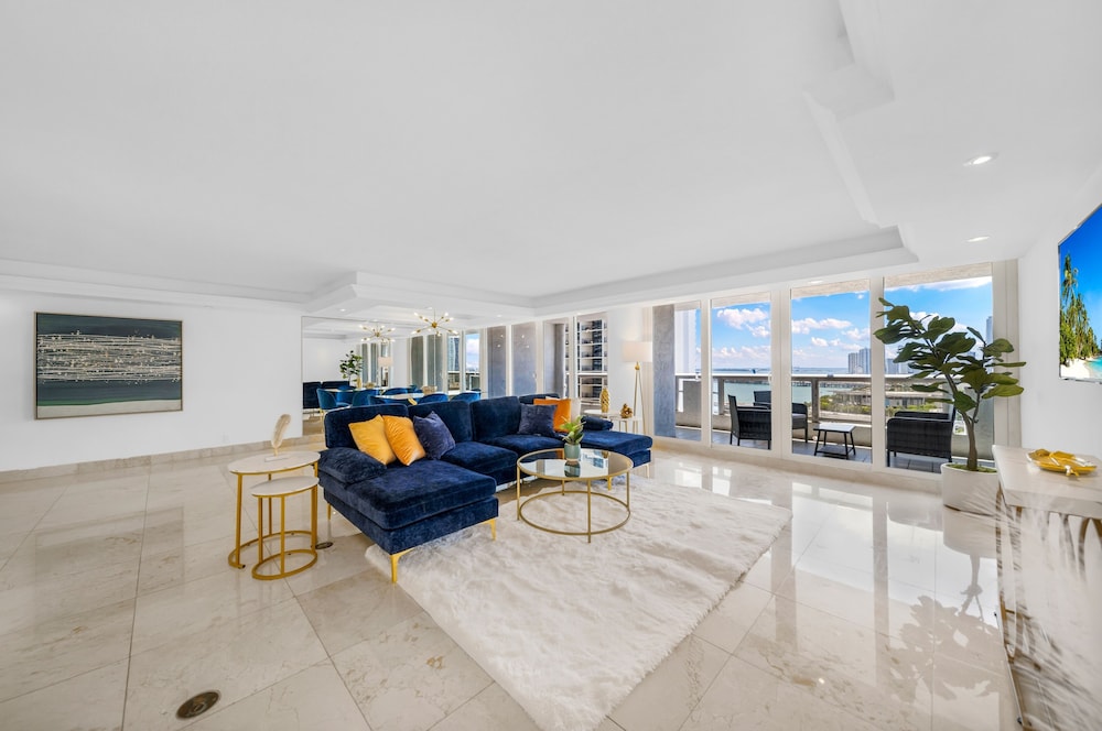 Apartment, 2 Bedrooms, Balcony, Bay View