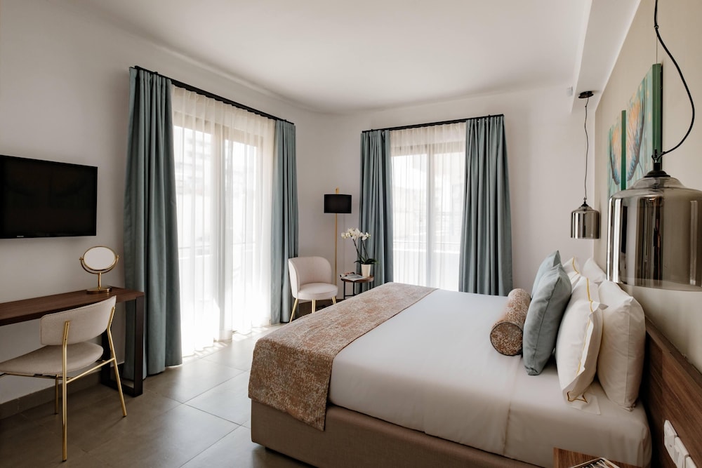 Junior Suite - Photo 1