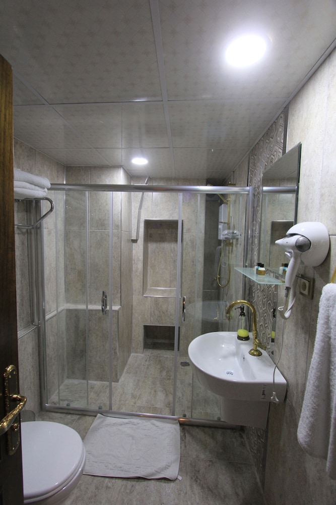 Luxury Suite photo 2