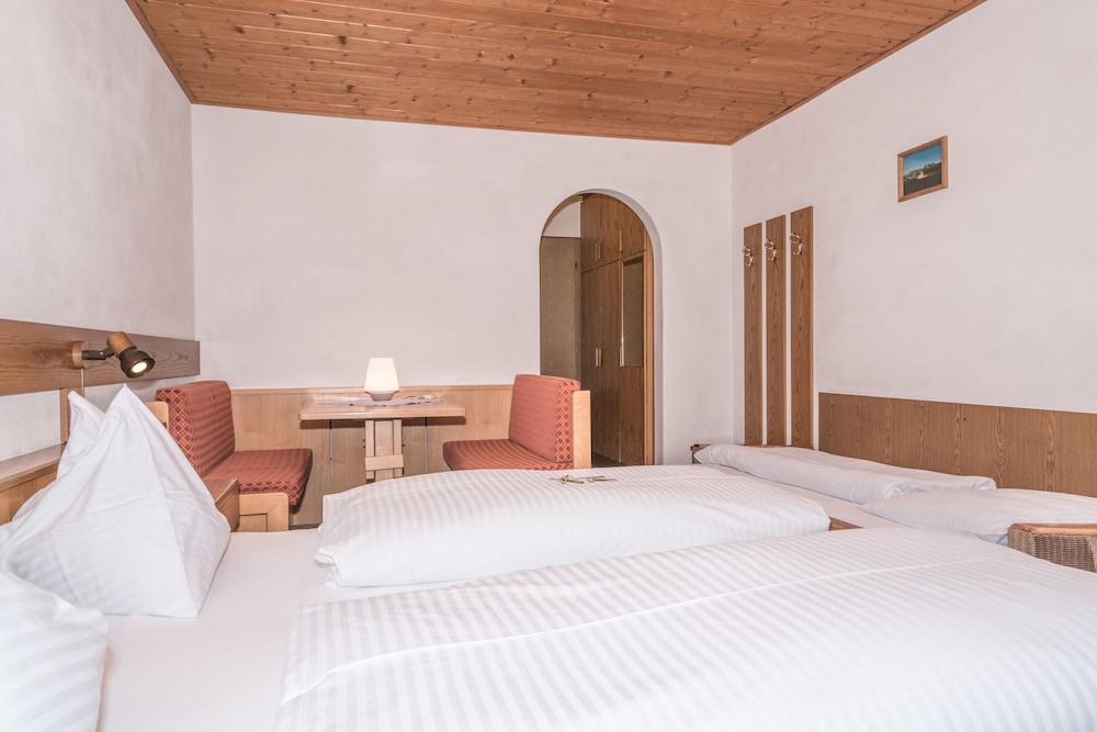 Twin Room photo 1