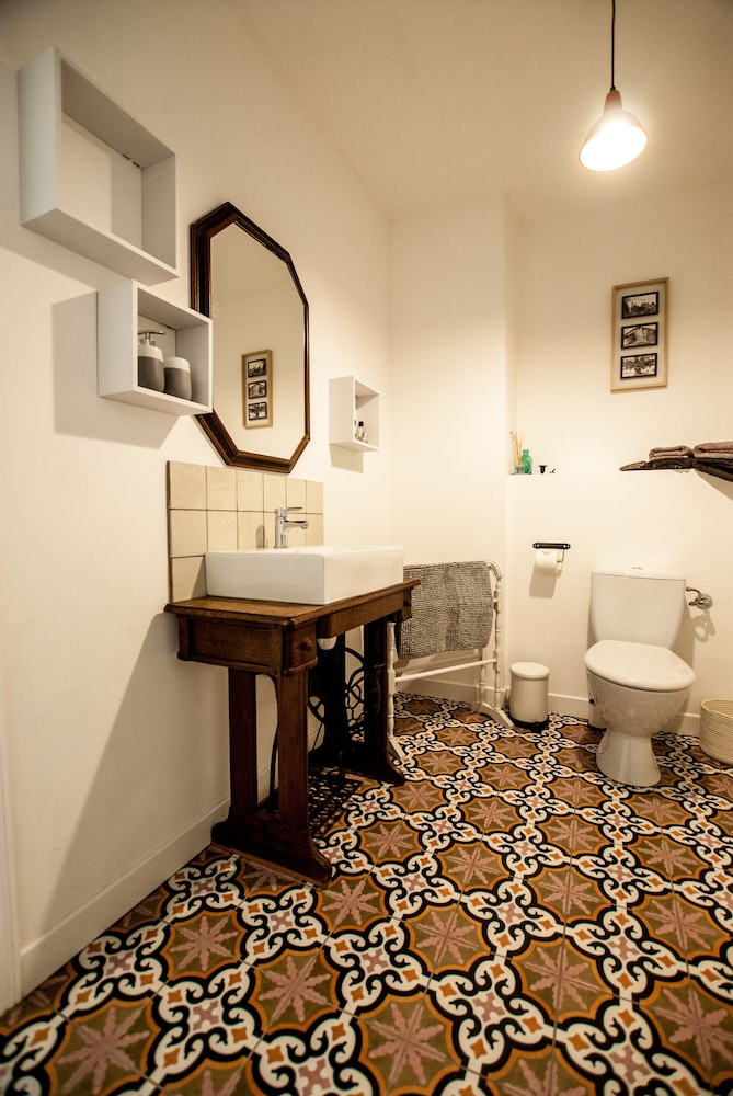 Suite - Photo 12
