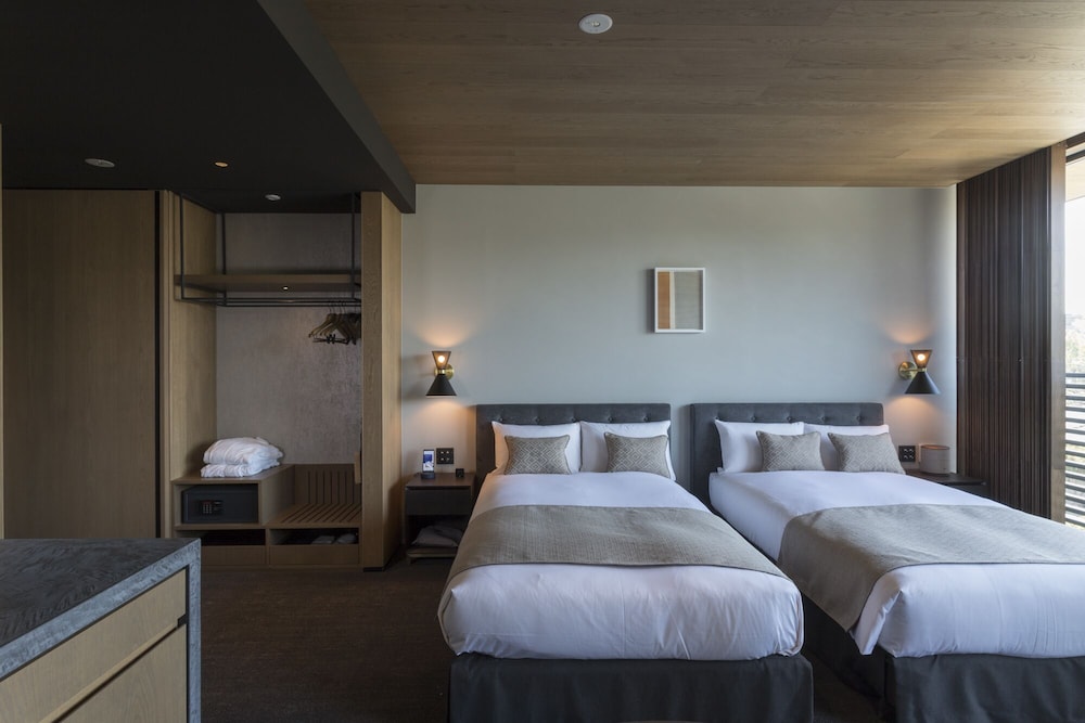 Deluxe Twin Room - Photo 7