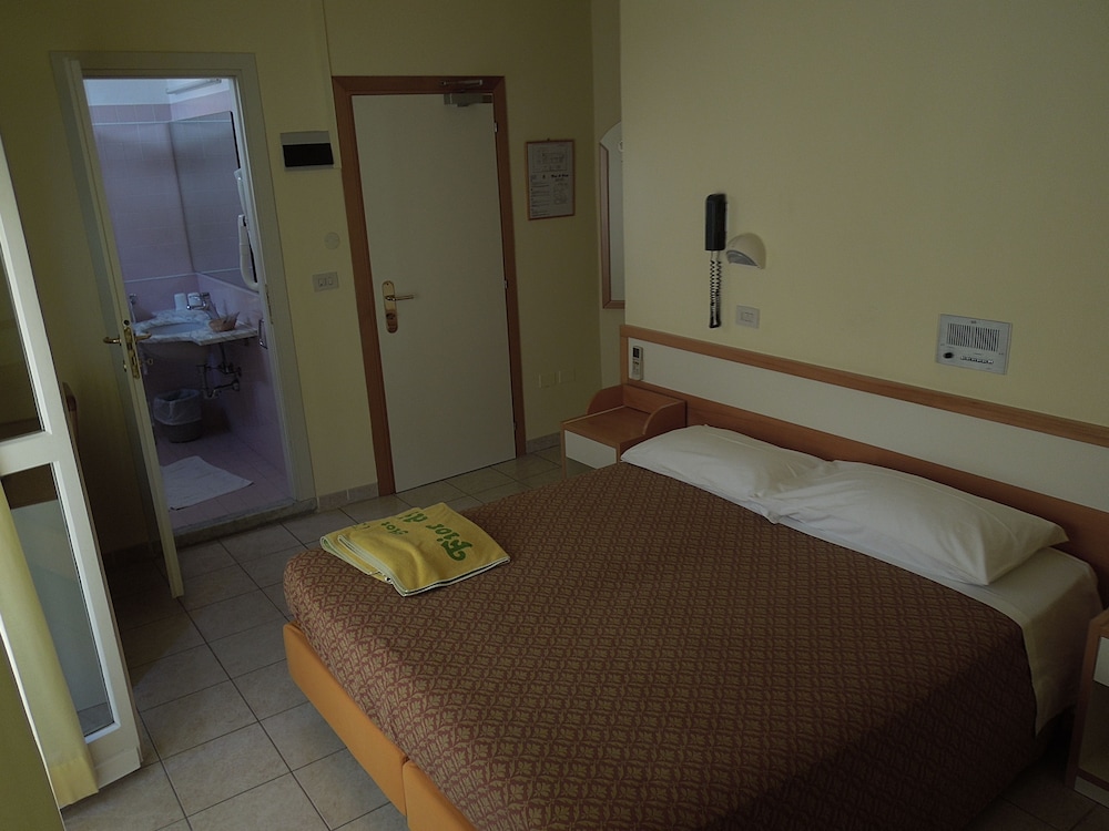 Standard Double Or Twin Room, Balcony photo 1