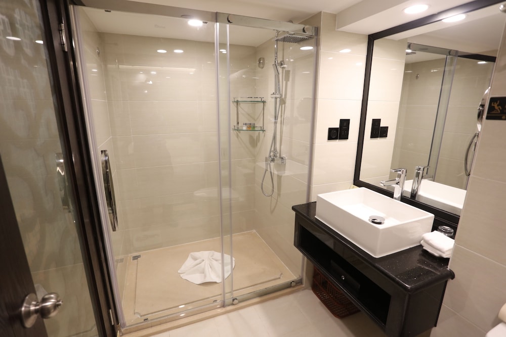 Business Twin Room - Photo 6