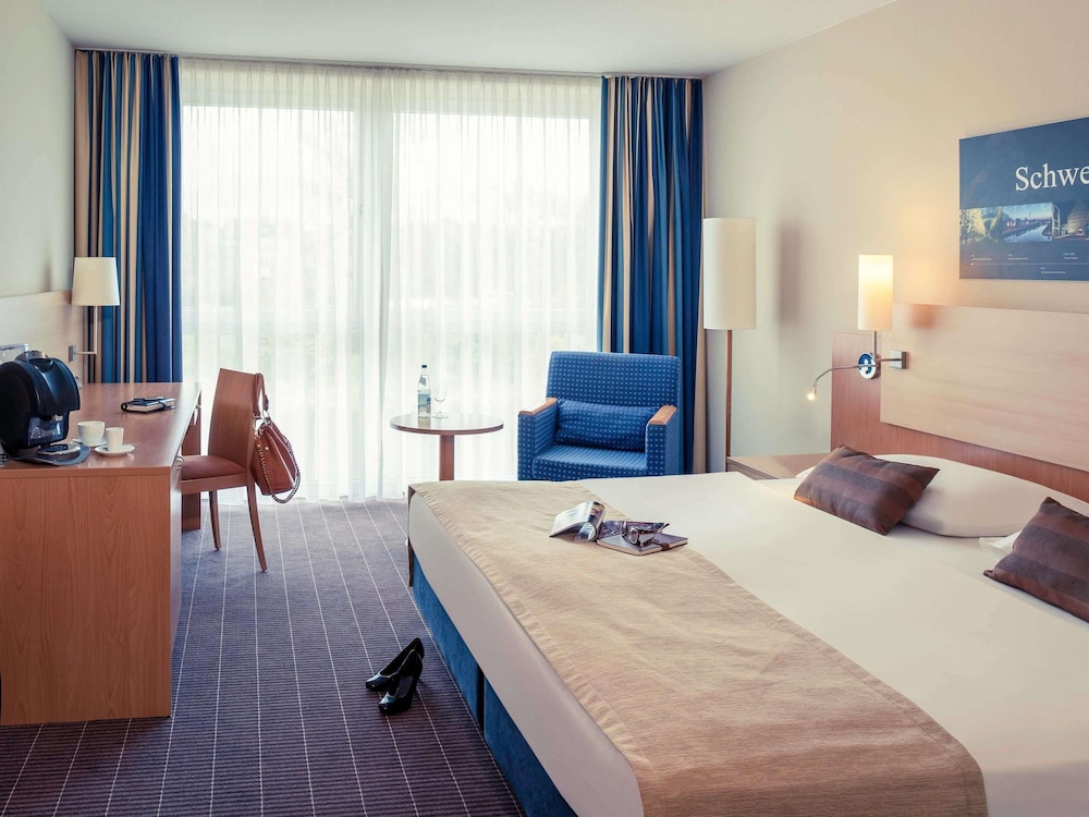 Superior Room, 1 King Bed (Countryside view) - Photo 1