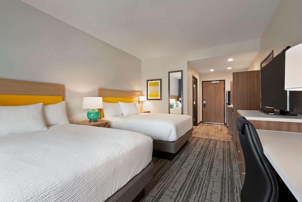 Room, 2 Queen Beds, Accessible, Non Smoking - Photo 6