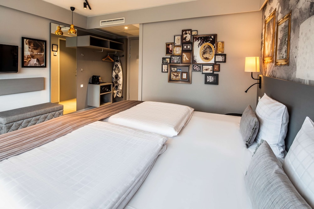 Superior Double Room, 1 King Bed - Photo 5