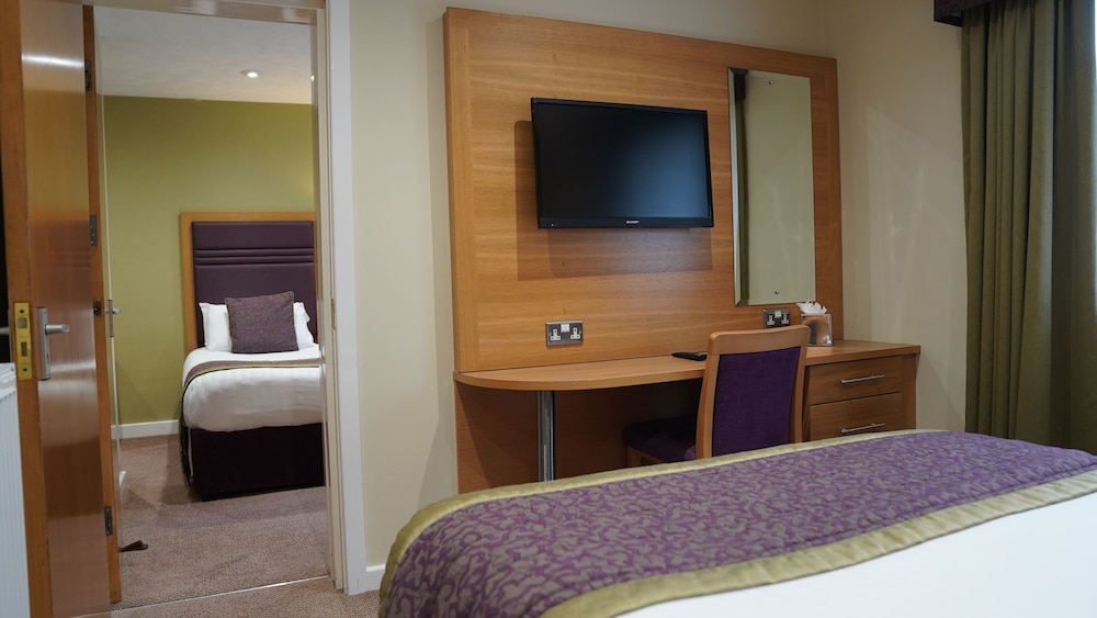Room (Interconnecting) photo 2