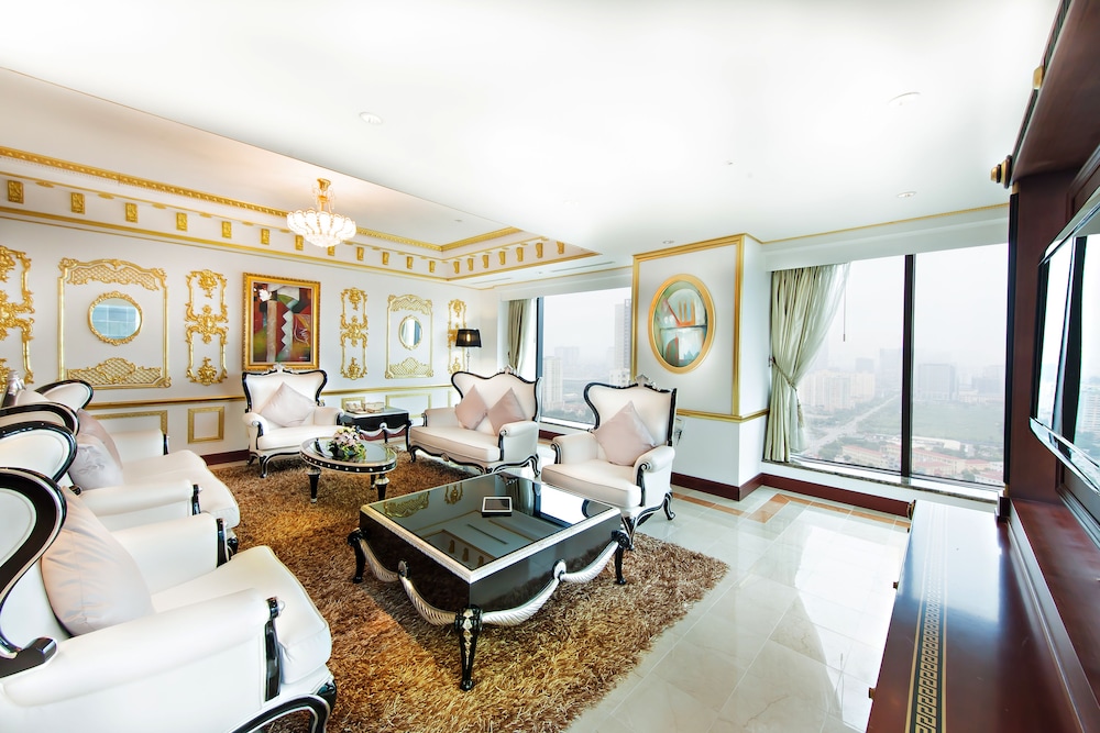 CV Suite photo 3