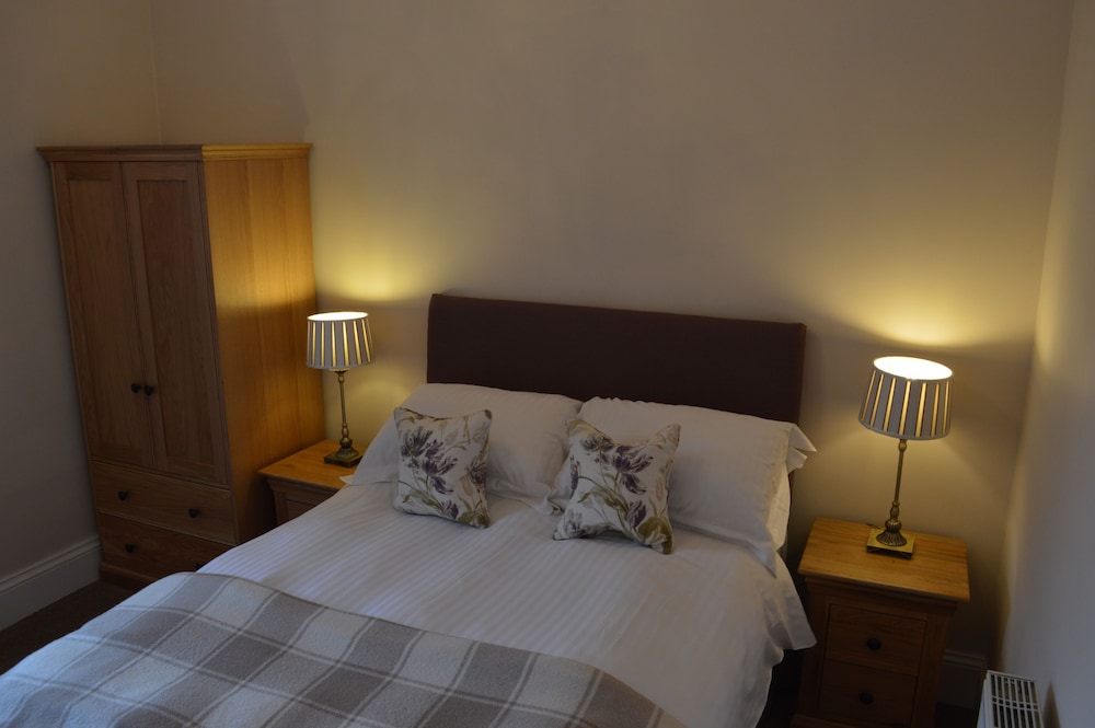 Classic Double Room, 1 King Bed photo 1
