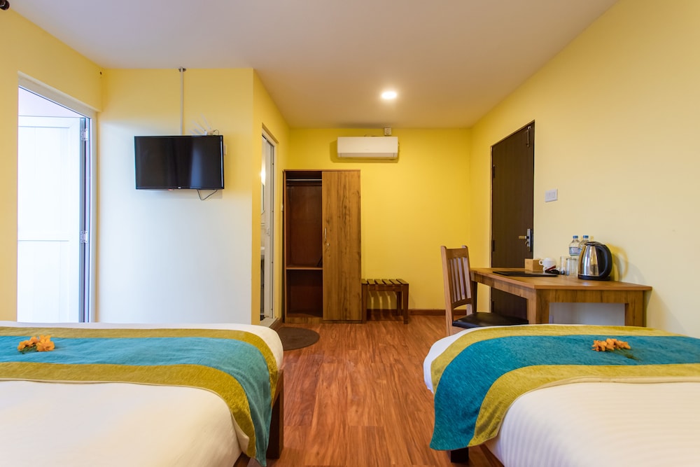 Deluxe Double or Twin Room photo 2