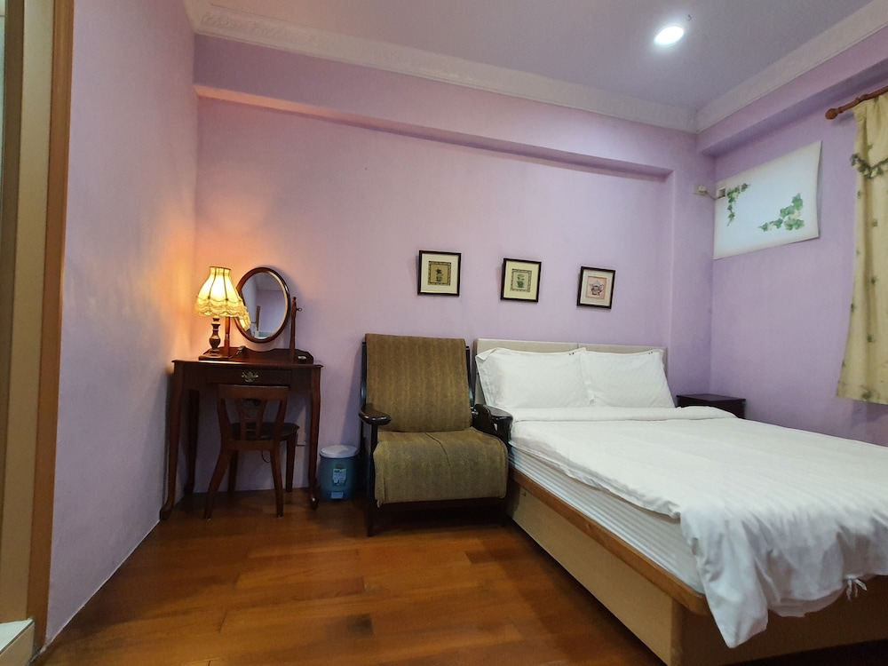 Classic Double Room, 1 Queen Bed, Courtyard Area photo 1