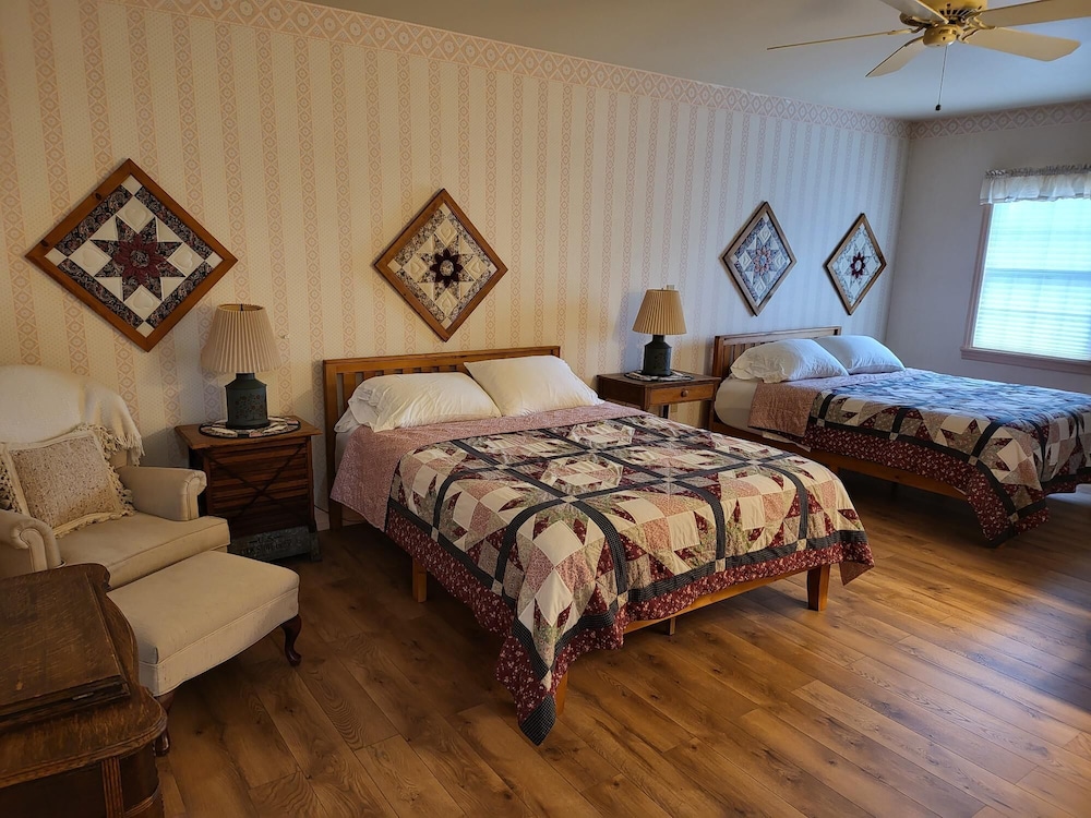 Rm 8: The Quilting Star Room photo 1