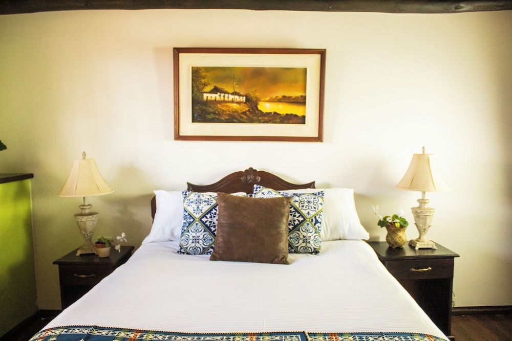 Premium Twin Room photo 3